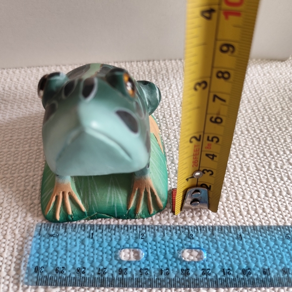 Hand Carved and Painted Stone Frog - Picture 2 of 7